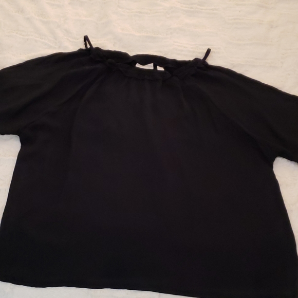 NY&Co navy blouse - Picture 3 of 7